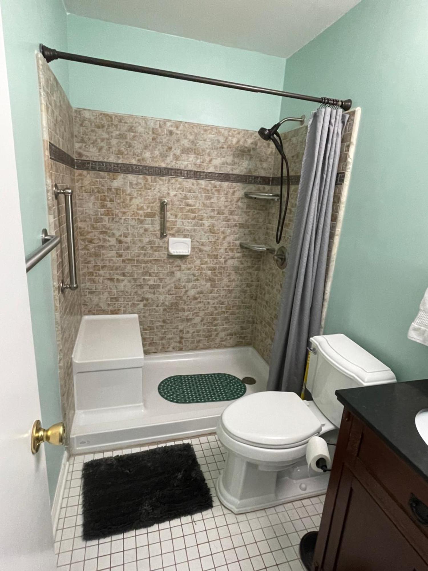 Wayne'S Place-Hot Tub, Pet Friendly. Close To Hpu Highpoint Exterior foto